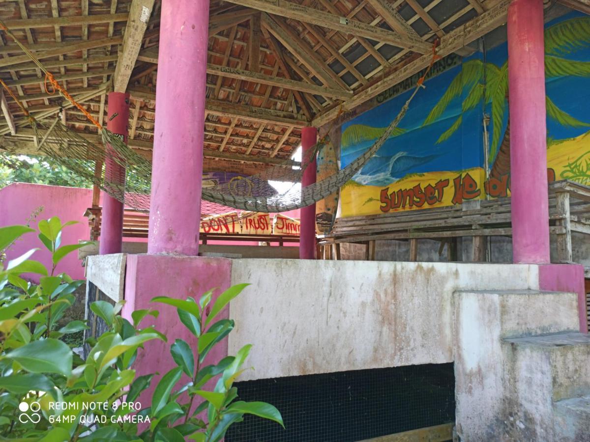 Hotel Sunset Beach labuhan jukung Krui Bagian luar foto